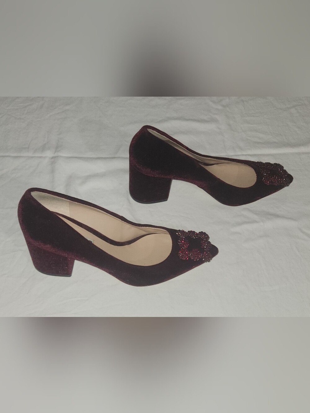 Karl Lagerfeld Women's Burgundy Velvet Block Heel Pumps Crystal Accent Size 9.5